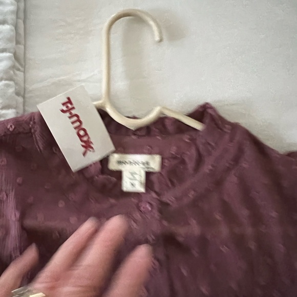 Cute little top would be perfect for Easter church or spring break - Picture 5 of 7